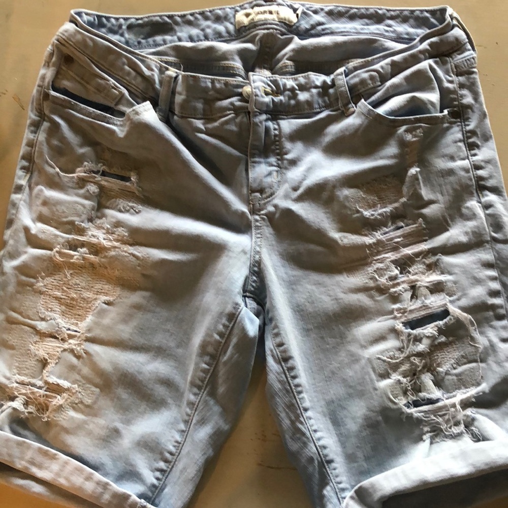 Torrid distressed shorts